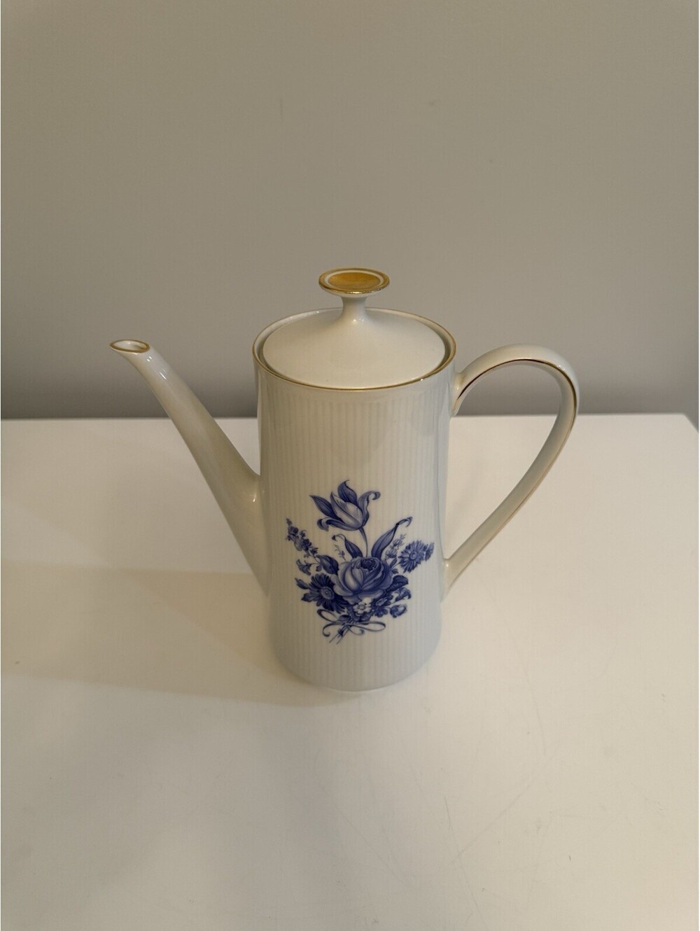 VTG Mitterteich Bavaria Tea / Coffee Pot Porcelain White Blue Gold Trim Germany